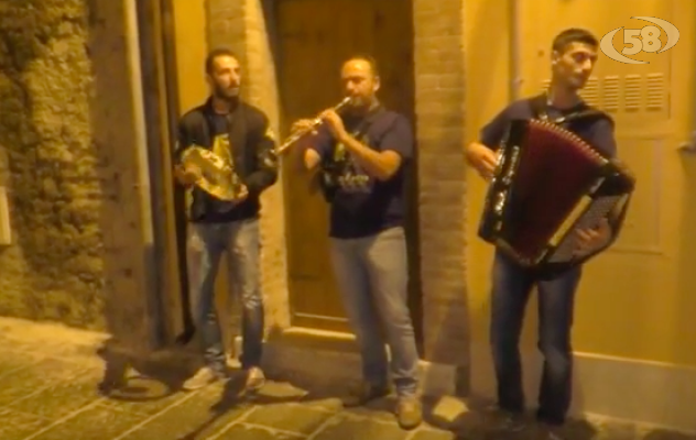 Riparte ''Vicoli ed Arte'', buona la prima / VIDEO