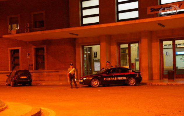 Atto incendiario ai danni di un panificio, indagano i carabinieri