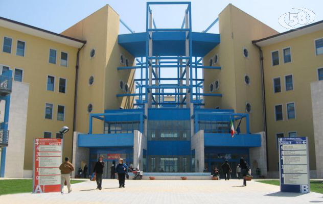 Paziente si suicida all'ospedale Moscati