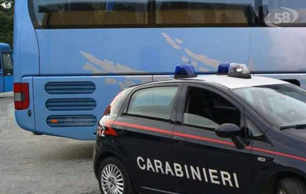 Controlli sui bus di linea, denunciati due extracomunitari 