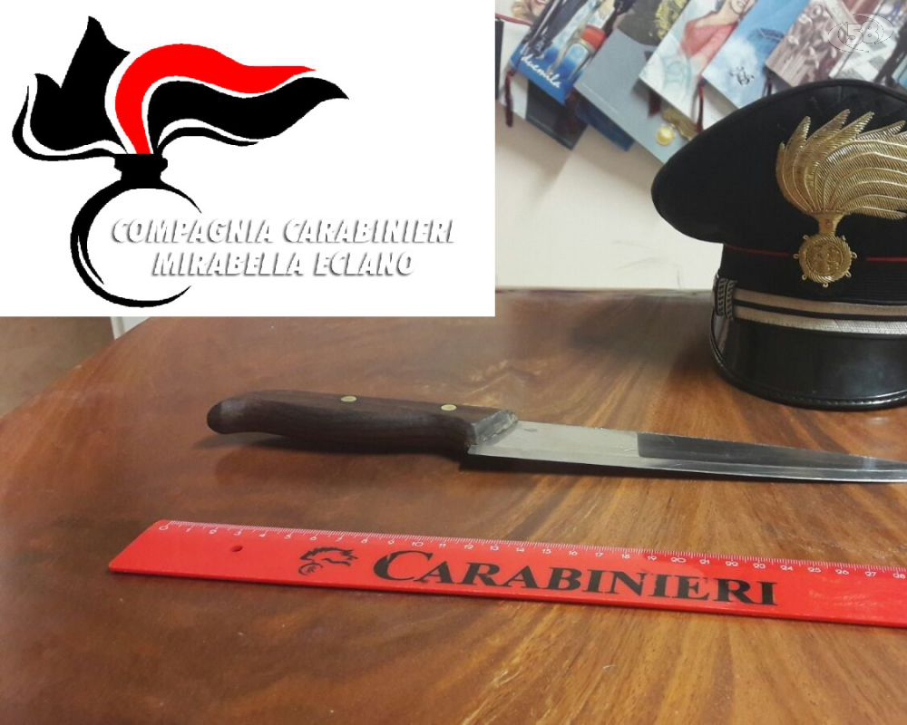carabinieri coltello 2