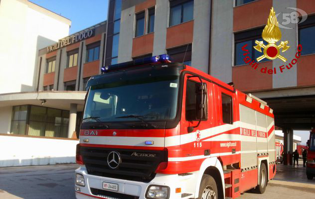 Casalbore, escavatore in fiamme: s'indaga
