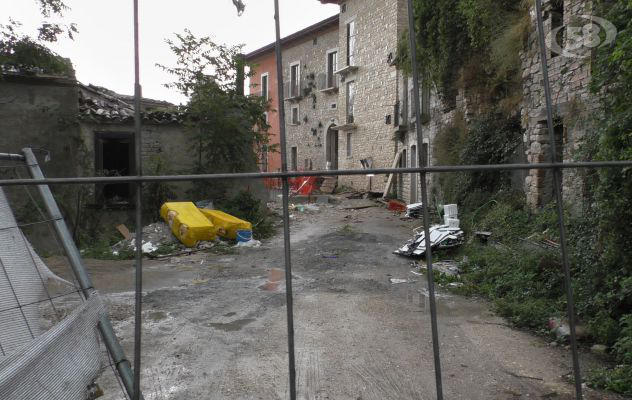 Casalbore, escavatore in fiamme. Fabiano: ''Non ci intimidiscono''