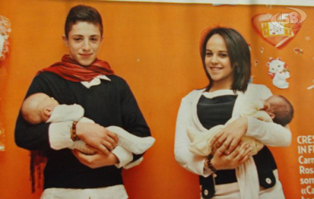 Cervinara, babygenitori di due gemelli: ''A 18 anni ci sposeremo''. Fotoservizio di "Gente"