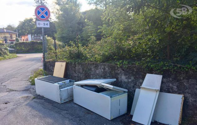 Atripalda, frigoriferi abbandonati: tornano i ''pirati dell'ambiente''