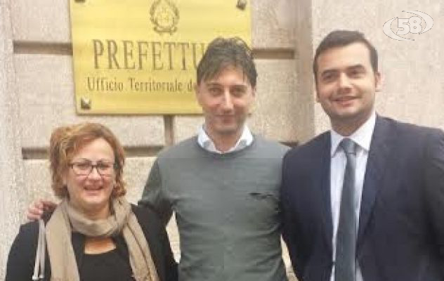 Migranti, Cinquestelle dal prefetto: ''Controllo dei flussi e più espulsioni''