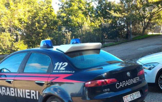 Mirabella, ladri in fuga: recuperata auto rubata