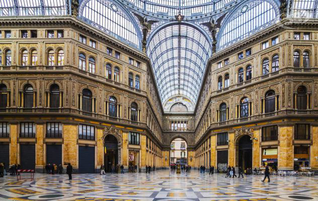 Salviamo la Galleria Umberto, c'è il comitato: servono 10 mila firme