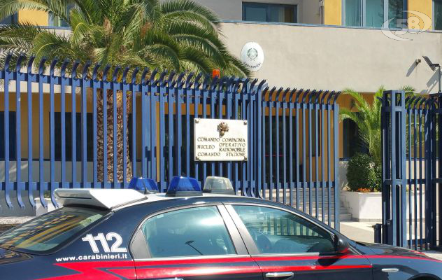 Ruba borsello in una casa di cura: denunciato