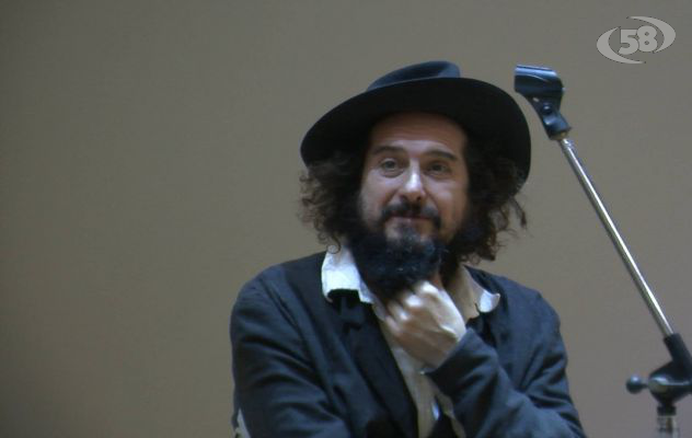 Capossela al Cimarosa: ''Irpinia terra di carattere e potenzialità''