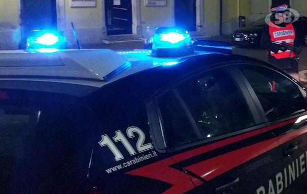 Lite al bar, cinque denunce per rissa aggravata