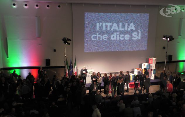 Renzi in Campania per l'ultimo appello: votate sul merito non su di me