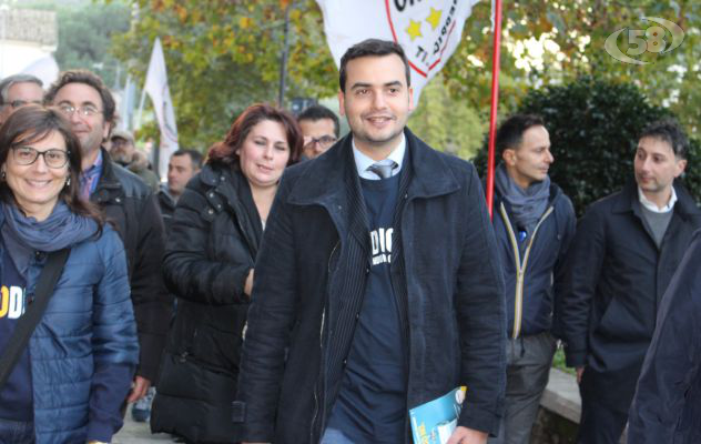 Sibilia (M5S). “Referendum, un appello dall’Irpinia: fate presto, il Paese deve tornare a scegliere”