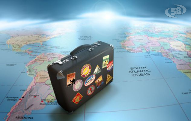 Natale e Capodanno, tempo di vacanze: attenti alle truffe