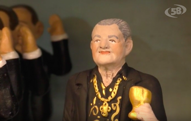 A spasso per San Gregorio con Castro, Trump e Don Antonio