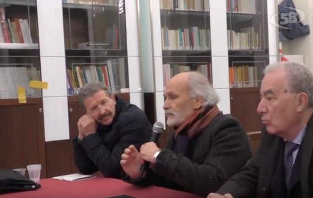 “Il tempo è un grande scultore'', a Mirabella la lezione di Ugo Morelli