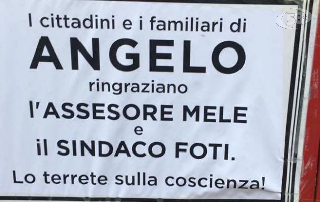 Caso Mercatone, manifesti contro Foti e Mele: scatta la denuncia