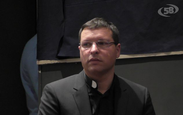 ''Con la fede al fianco degli ultimi'': Don Luigi Merola ad Ariano 