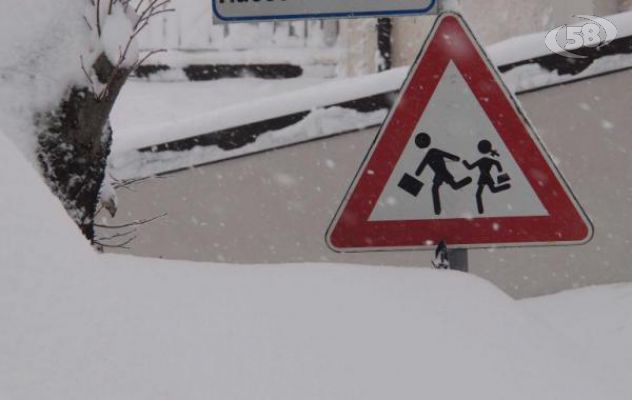 Ariano, arriva l'ordinanza: domani scuole chiuse