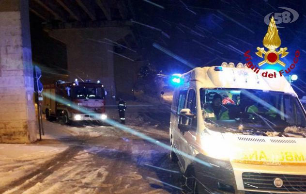 Avellino, 65 enne trovato morto. A Parolise i Vigili del Fuoco soccorrono una bambina di sei mesi