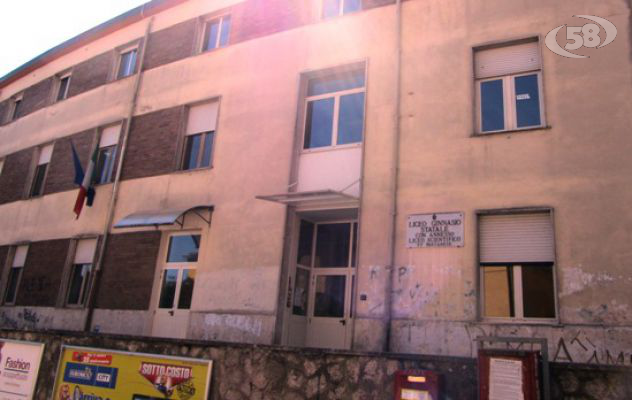 Ariano, due alunne del Parzanese vincono il concorso "Cerullo"