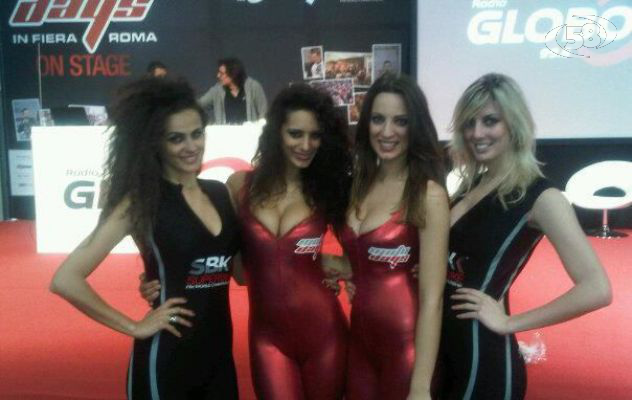 VIDEO/Le gemelle Modugno spopolano al Motodays 2012: boom di clic sul web