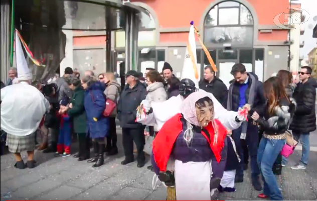 La Zeza di Bellizzi regina del Carnevale: Avellino in festa /VIDEO