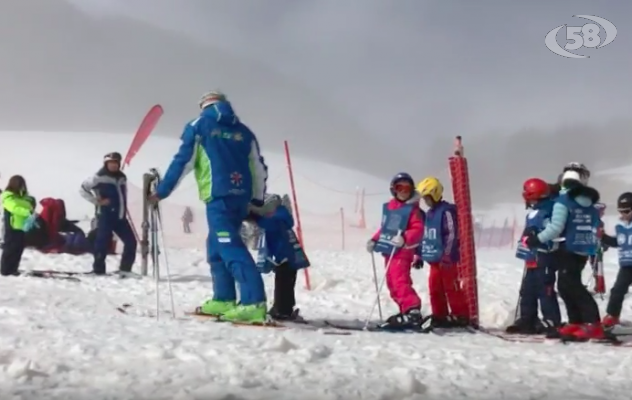 Carnevale in montagna, lo spettacolo di Roccaraso /VIDEO