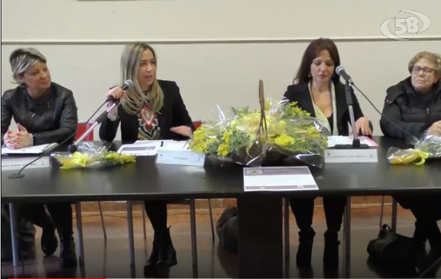 8 marzo, in Irpinia solo nove donne sindaco