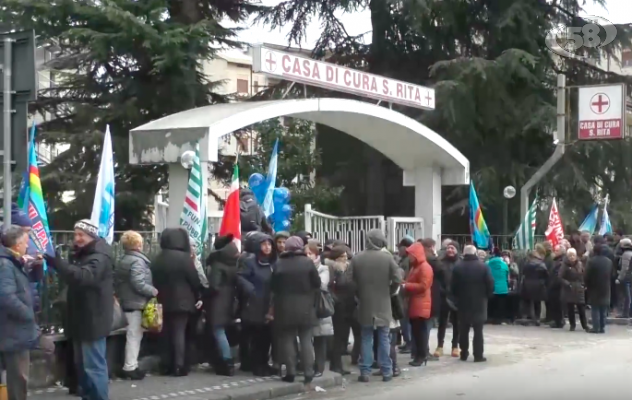 Braccia incrociate alla Santa Rita: sit-in e proteste / VIDEO
