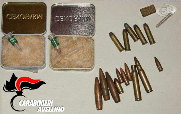 Munizioni e droga in casa: 40enne in manette