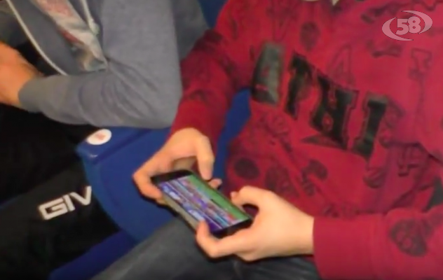 Bullismo, cellulari e videogiochi: studenti di Ariano a lezione dai Carabinieri