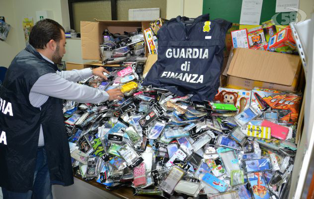 Migliaia di prodotti ''cinesi'' sequestrati dalla Finanza
