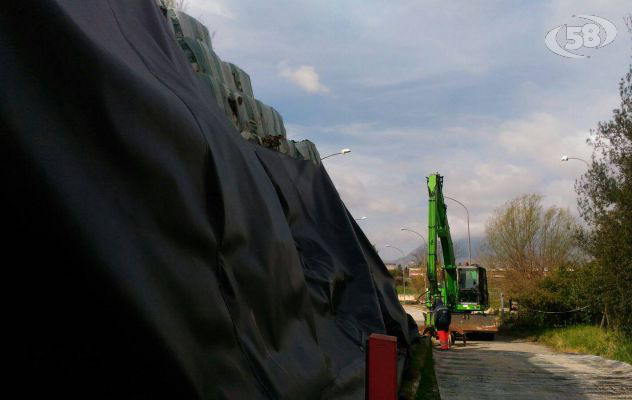 Pianodardine, al via la rimozione delle ecoballe / VIDEO