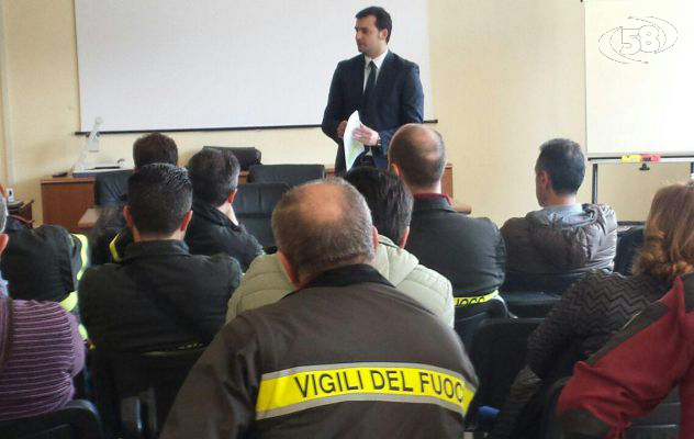 Sibilia (M5S): per i vigili del Fuoco grossi disagi economici 