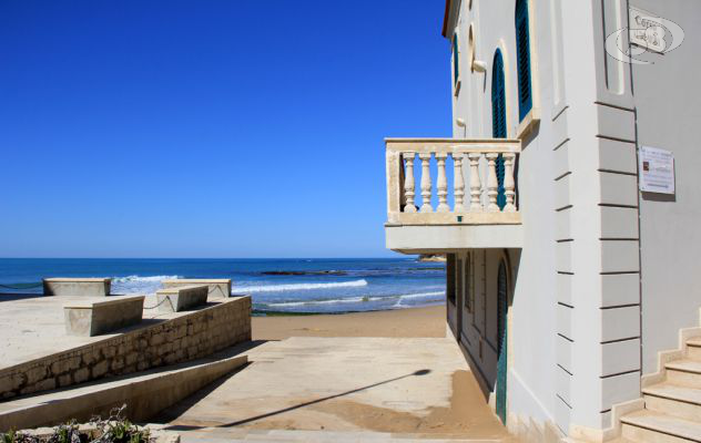 Tutti pazzi per Montalbano. I luoghi del commissario metà di turisti