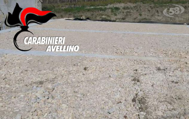 Abusivismo in area sottoposta a vincolo: 60enne denunciato