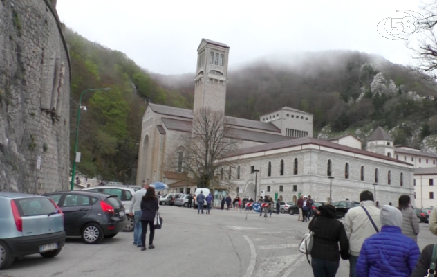Pasquetta, l'Irpinia c'è: agriturismi sold out. Montevergine incanta