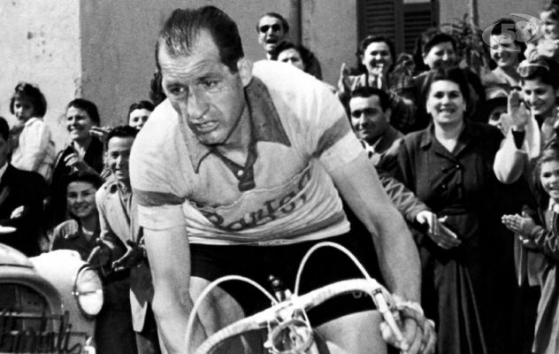 Quando Bartali scattò sotto Ariano Irpino: il promo della Rai per i 100 anni del Giro D'Italia /VIDEO