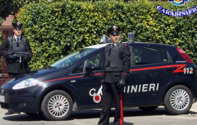 Furti in abitazione: 8 in manette. Si fingevano venditori ambulanti