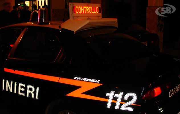 ''Fuori il cellulare'', rissa al ristorante: 8 denunce