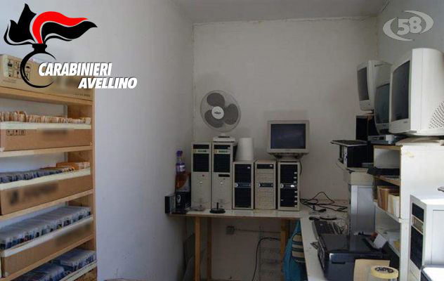 La centrale della pirateria: sequestrati 12 mila pezzi taroccati