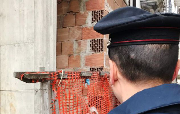Operai folgorato da una scarica elettrica