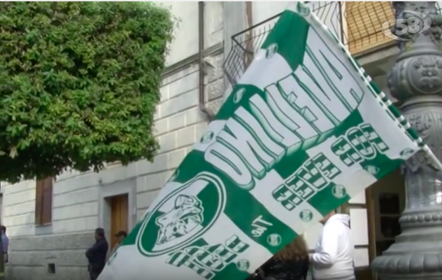 Festa biancoverde a Castel Baronia: lupi in trasferta per ''benedire'' la Pro Loco /VIDEO