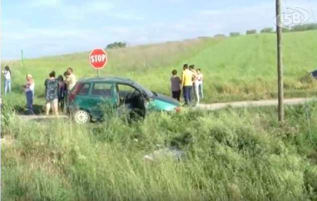 Sangue sulle strade, moto contro auto: muore giovane centauro