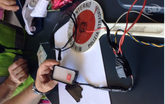 In autostrada con tachigrafo manomesso, denunciato lituano