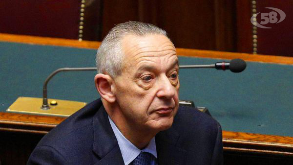 Elezioni a Castelfranco in Miscano, Del Basso De Caro: "Militanza, generosità e umiltà sono merce rara di questi tempi"