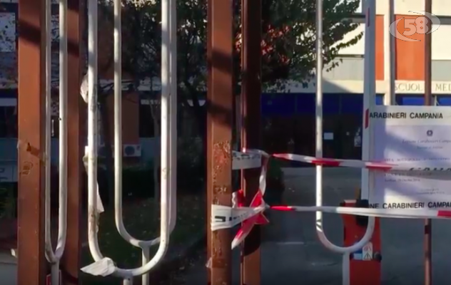 La scuola media ''Enrico Cocchia'' riapre, a settembre suona la campanella