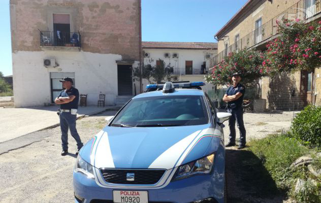 Evade dai domiciliari, arrestato