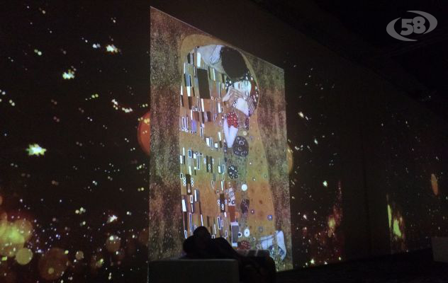  ''Klimt Experience'' alla Reggia di Caserta: una mostra spettacolare /VIDEO